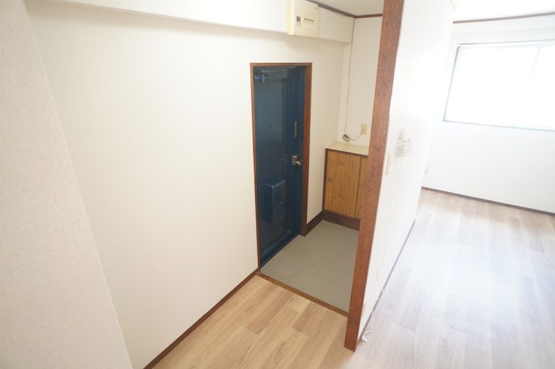 あやめ池ハイツＢ棟 玄関