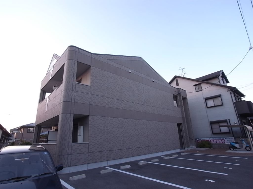 グランディール三条 101号室 外観