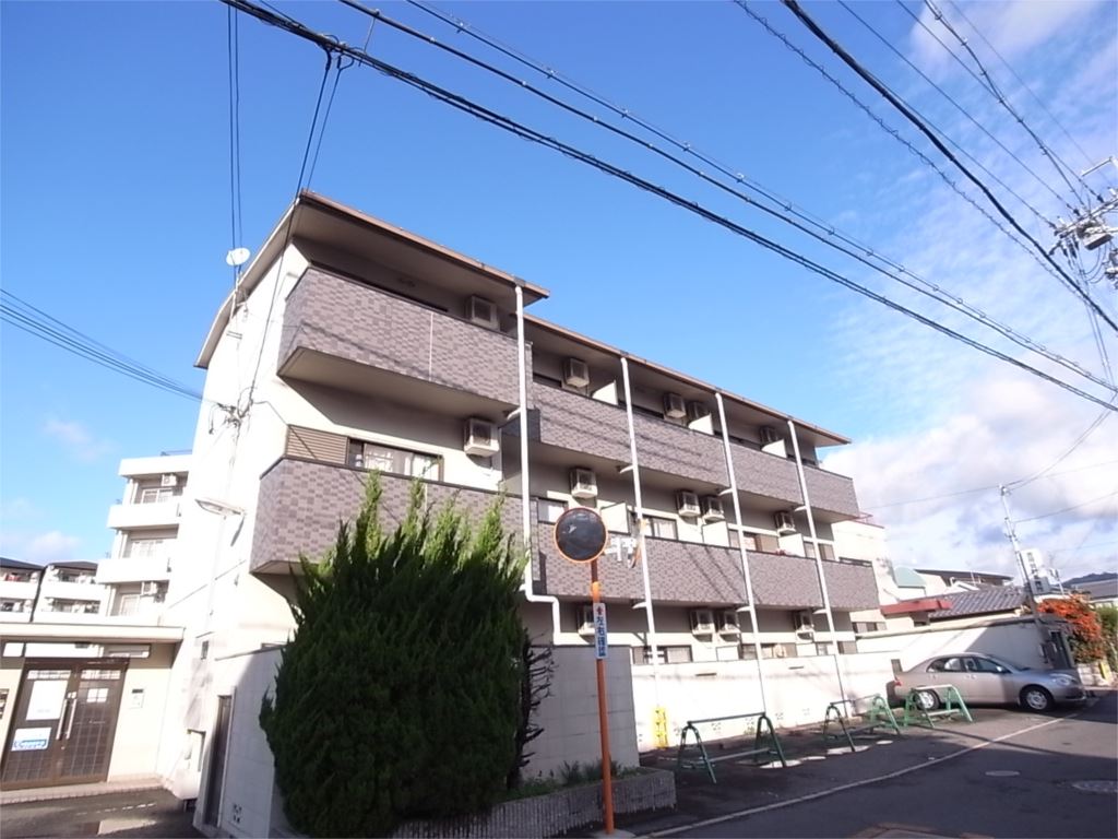 ドウェル佐保川 105号室 外観