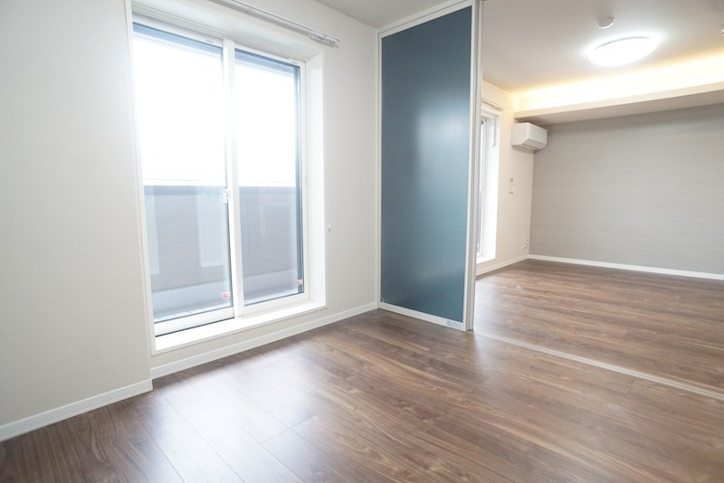 エレガント国見 ベッドルーム