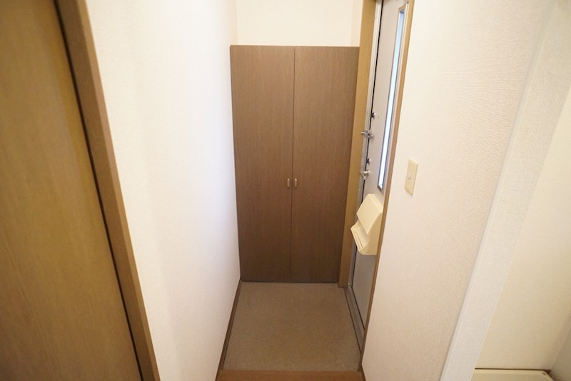 フィエスタ平松 玄関