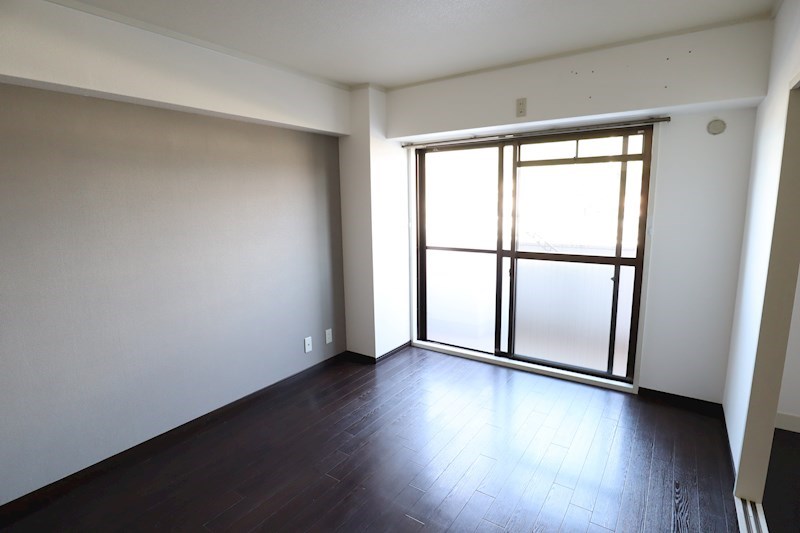 リアライズ八木 ベッドルーム