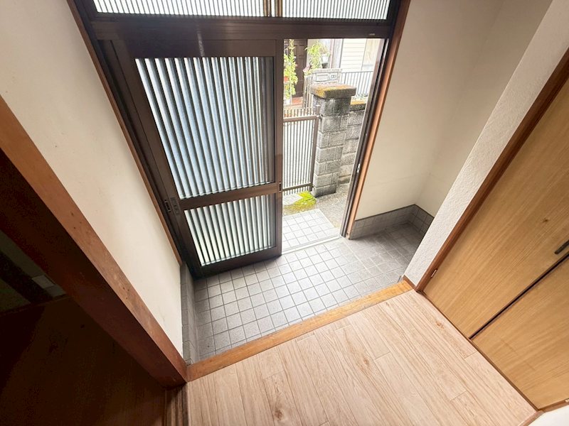 金屋戸建 玄関