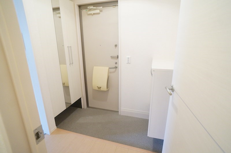 アウスレーゼ 玄関