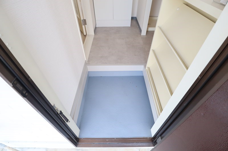 満田ハイツ 玄関