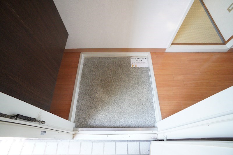 セジュール元町 玄関