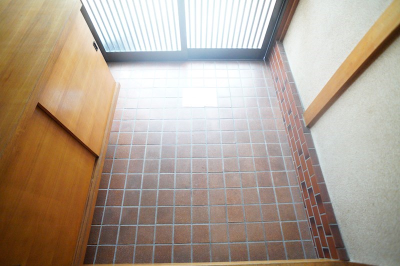 上牧町米山台戸建 玄関
