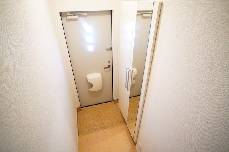 ウインドヒル神南Ⅰ 玄関