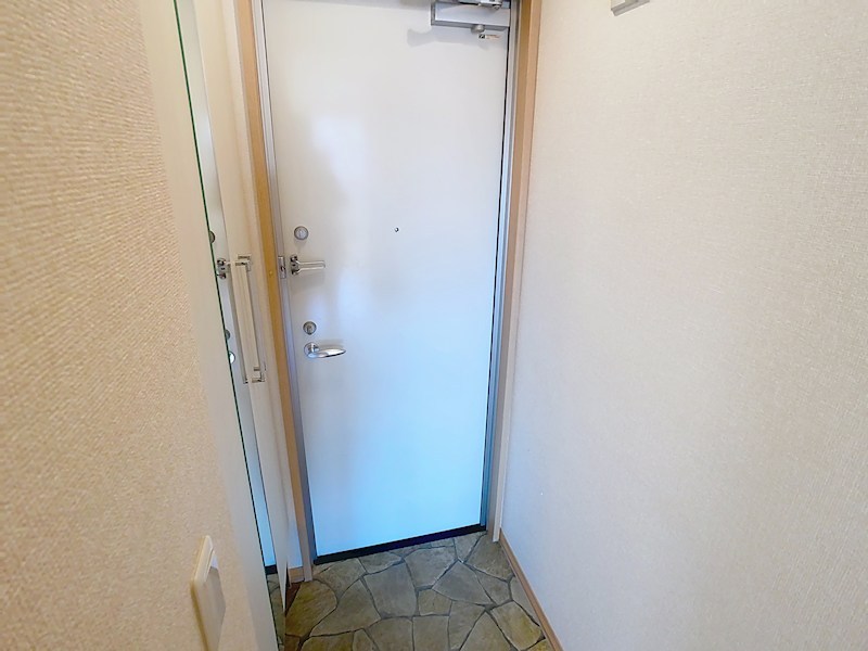 フィオーレ三条 玄関