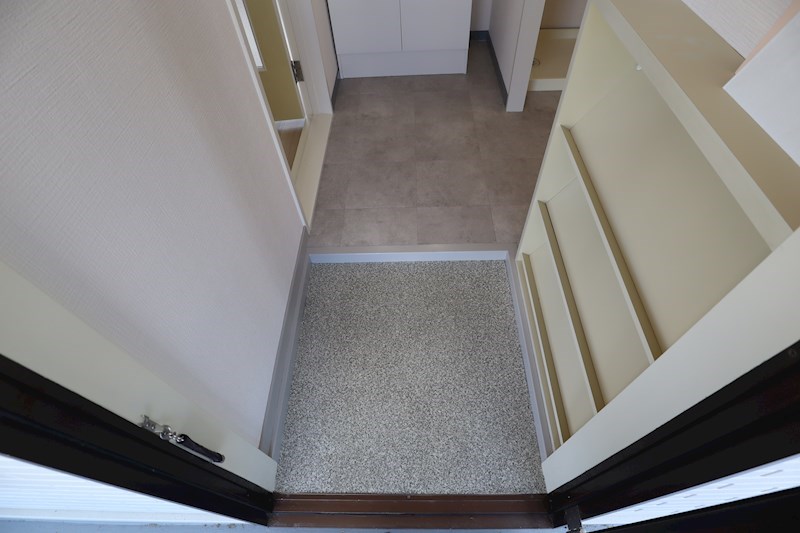 満田ハイツ 玄関