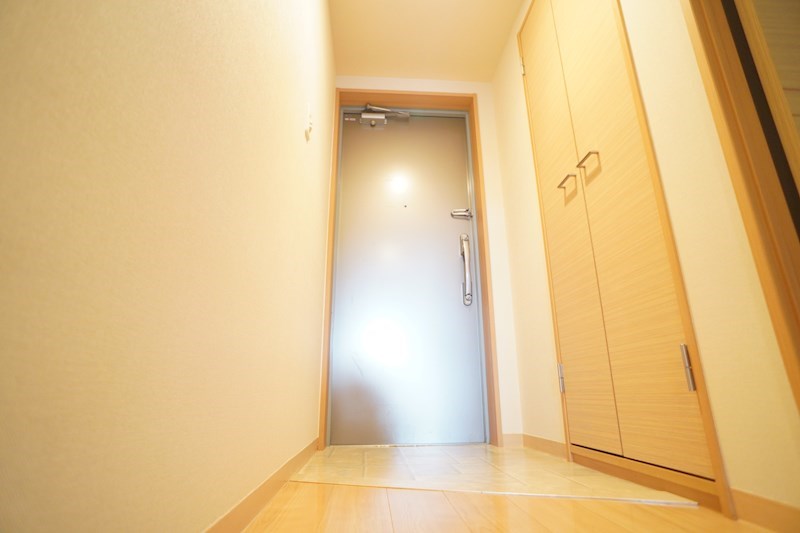 フォーレスト学園前　 玄関