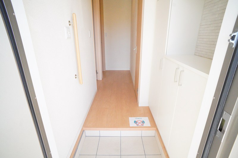 シャーメゾン龍田 玄関