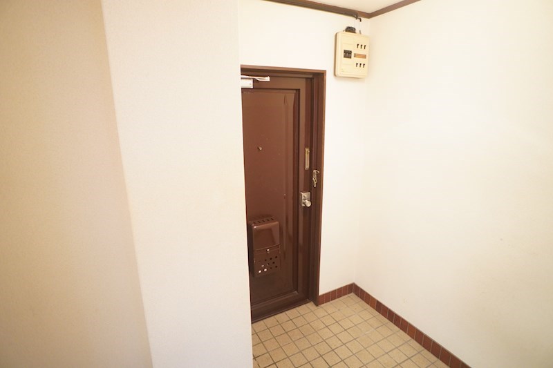 ニューハイツ富雄 玄関