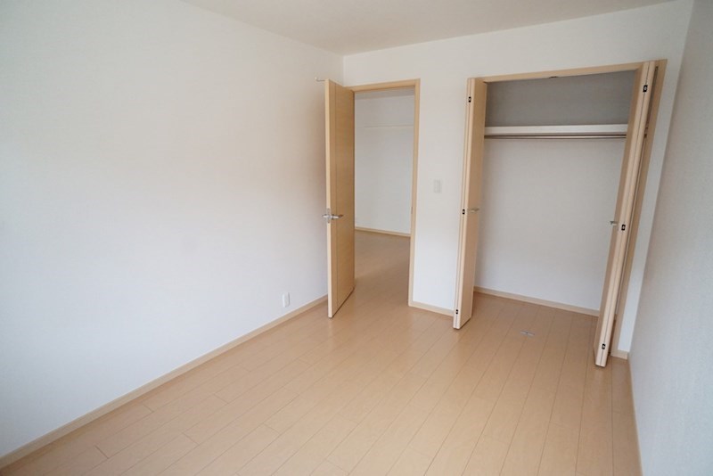 レイ・ミノール ベッドルーム