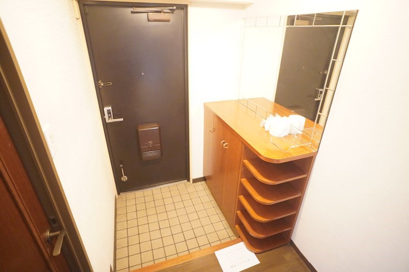 ヴェルナール学園前Ｄ 玄関