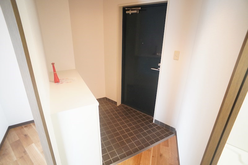 タワーアラモード 玄関