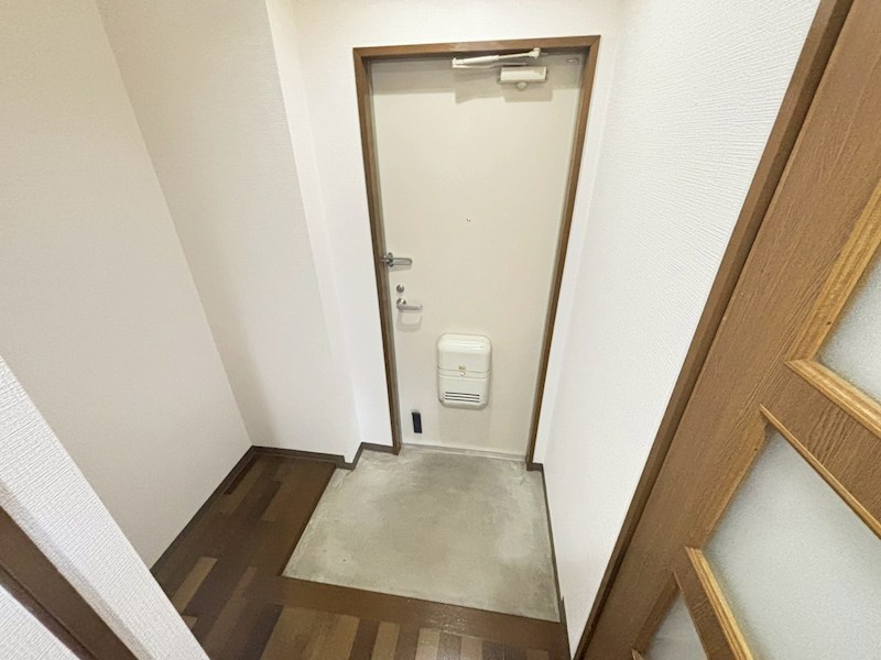 ヴィルドミール佐保川 玄関