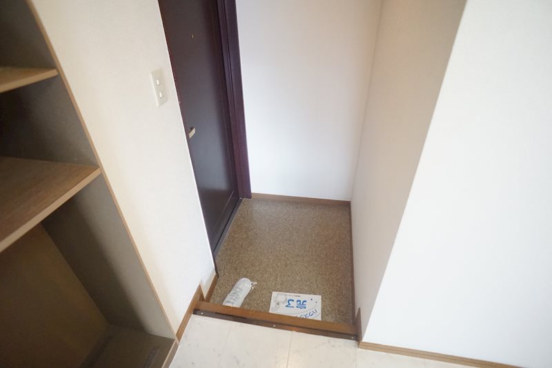 リヴェールＹ 玄関