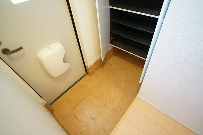 ガーデンコート　ＣＭＫ 玄関