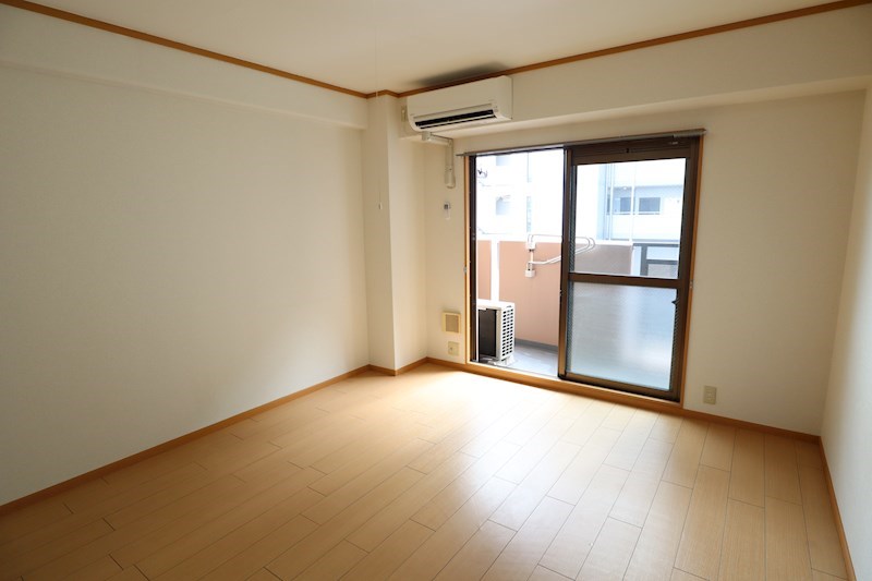 フィオーレ八木 リビング