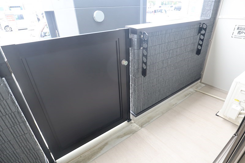 クアトロ・ソレイユ ベランダ