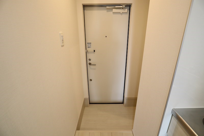 クアトロ・ソレイユ 玄関