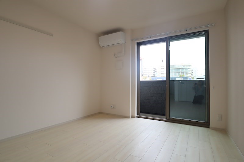 クアトロ・ソレイユ リビング