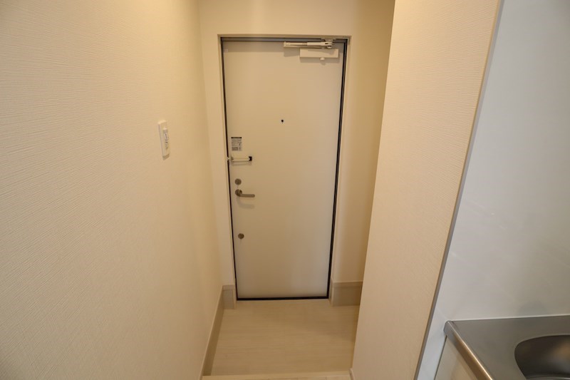 クアトロ・ソレイユ 玄関