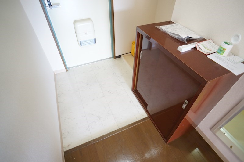 松井マンション 玄関