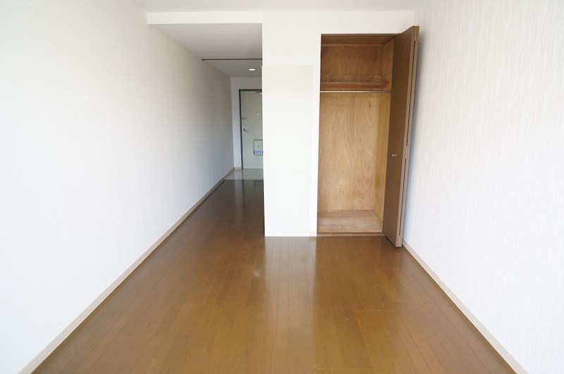 松井マンション ベッドルーム