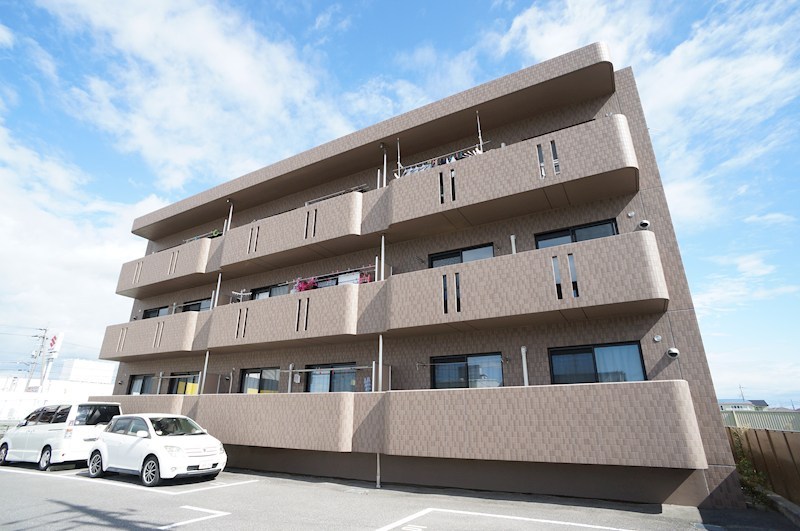 マ　メゾン 302号室 外観