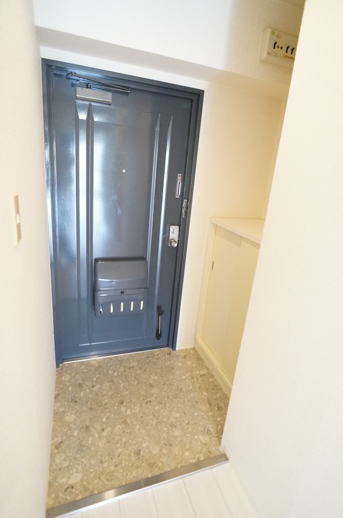 リヴェール三室 玄関