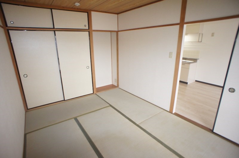 清川五番館 ベッドルーム