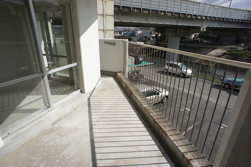 清川五番館 ベランダ