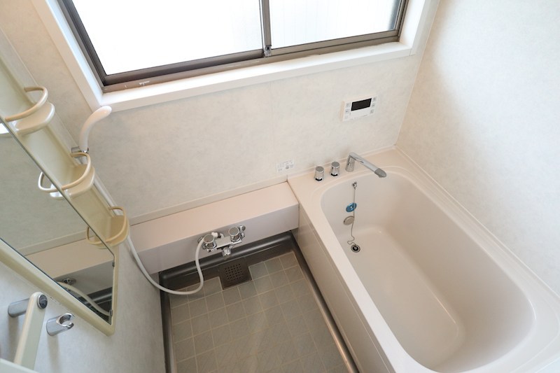 真弓2丁目貸家 風呂画像