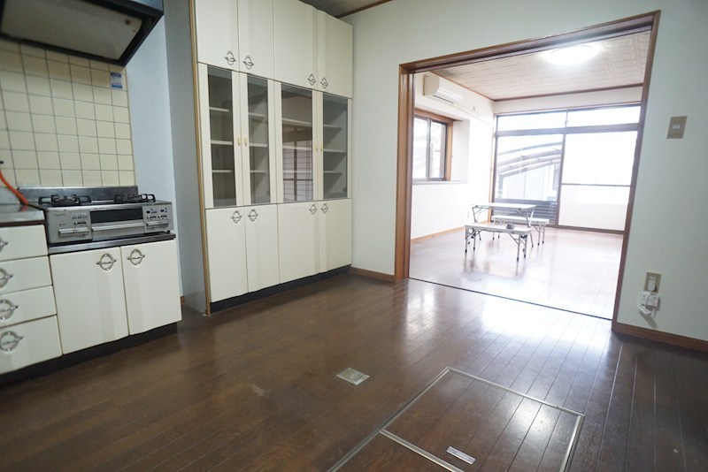 西ノ京町戸建 リビング