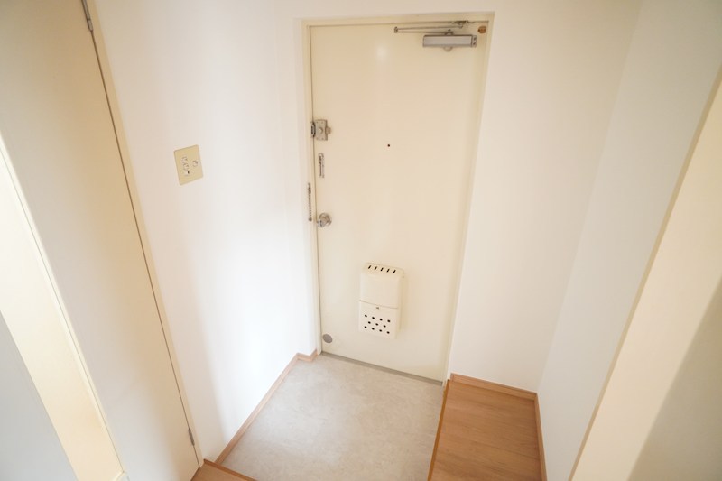 学園前サンハイツA 玄関