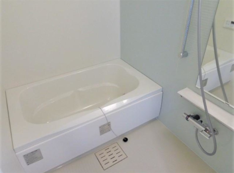 橿原市十市町アパート新築工事 風呂画像