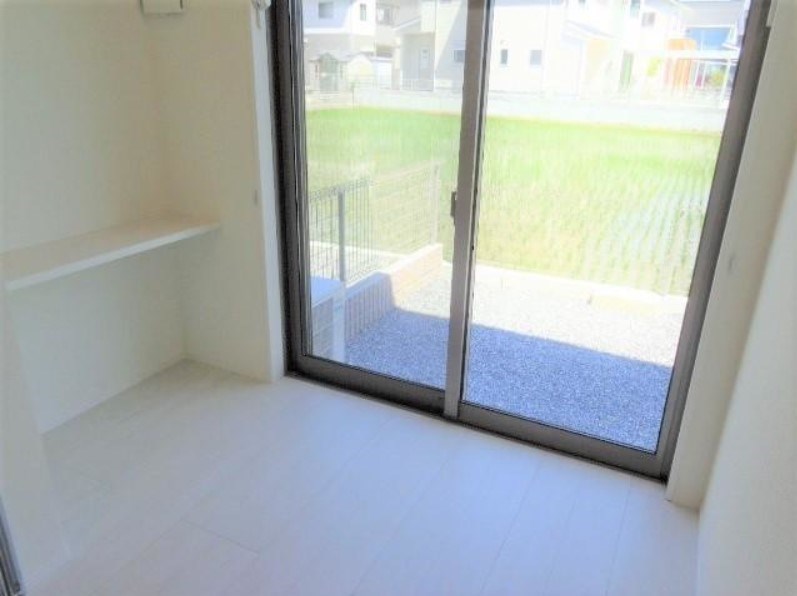 橿原市十市町アパート新築工事 ベランダ