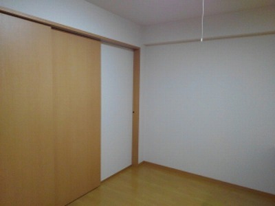 アンソレイエ　（前裁町） ベッドルーム