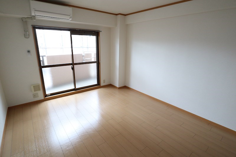 フィオーレ八木 リビング