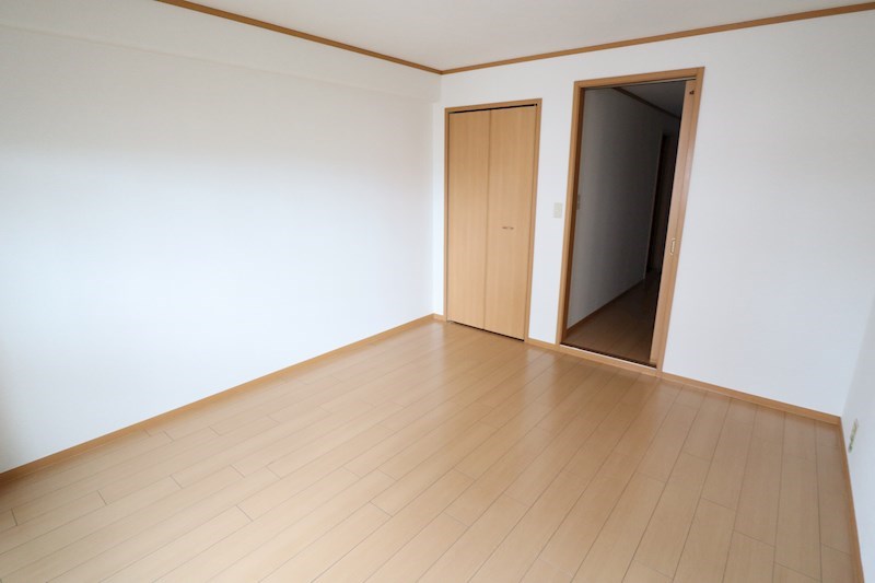 フィオーレ八木 ベッドルーム