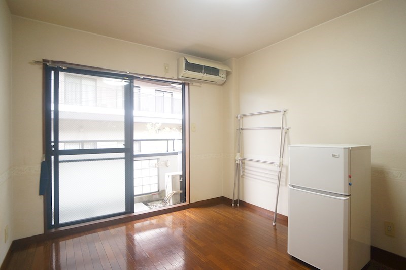 みつがらす リビング