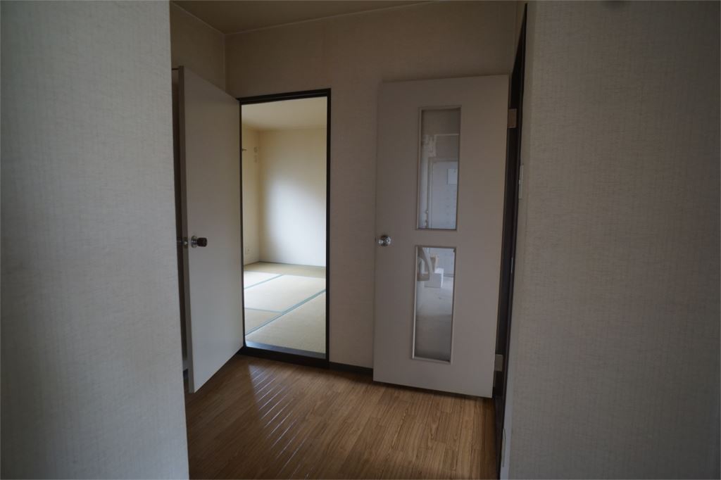 サンモール竜王 玄関