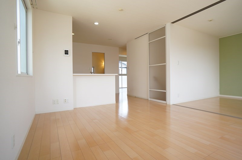 ラフィーネ三室参番館 リビング