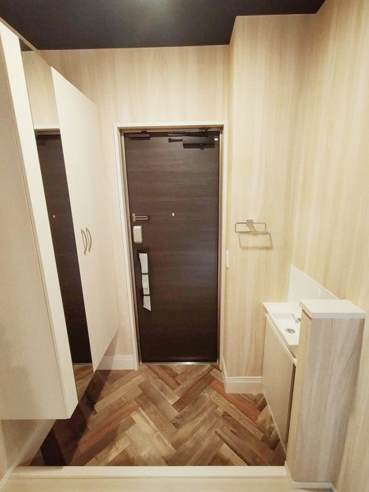 アヴニール西九条 玄関