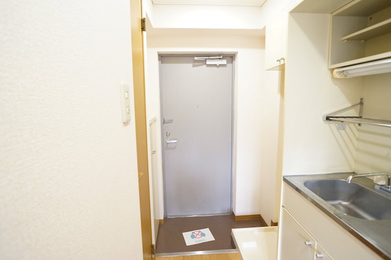 オーキッドあやめ池 玄関