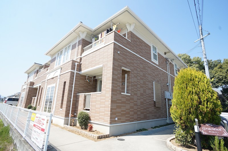 グラシュー 203号室 外観