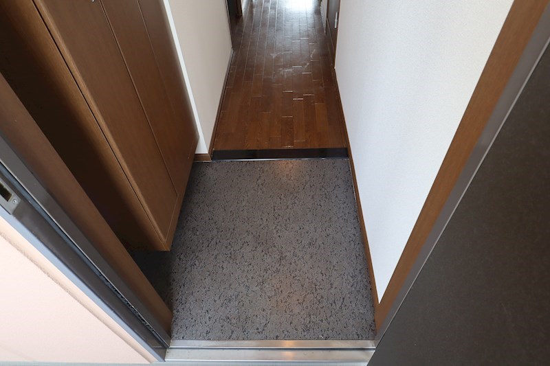 ラ・セゾン 玄関