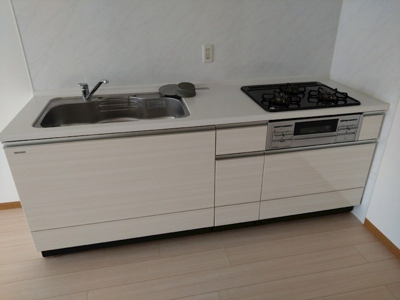 プルミエール新大宮 キッチン